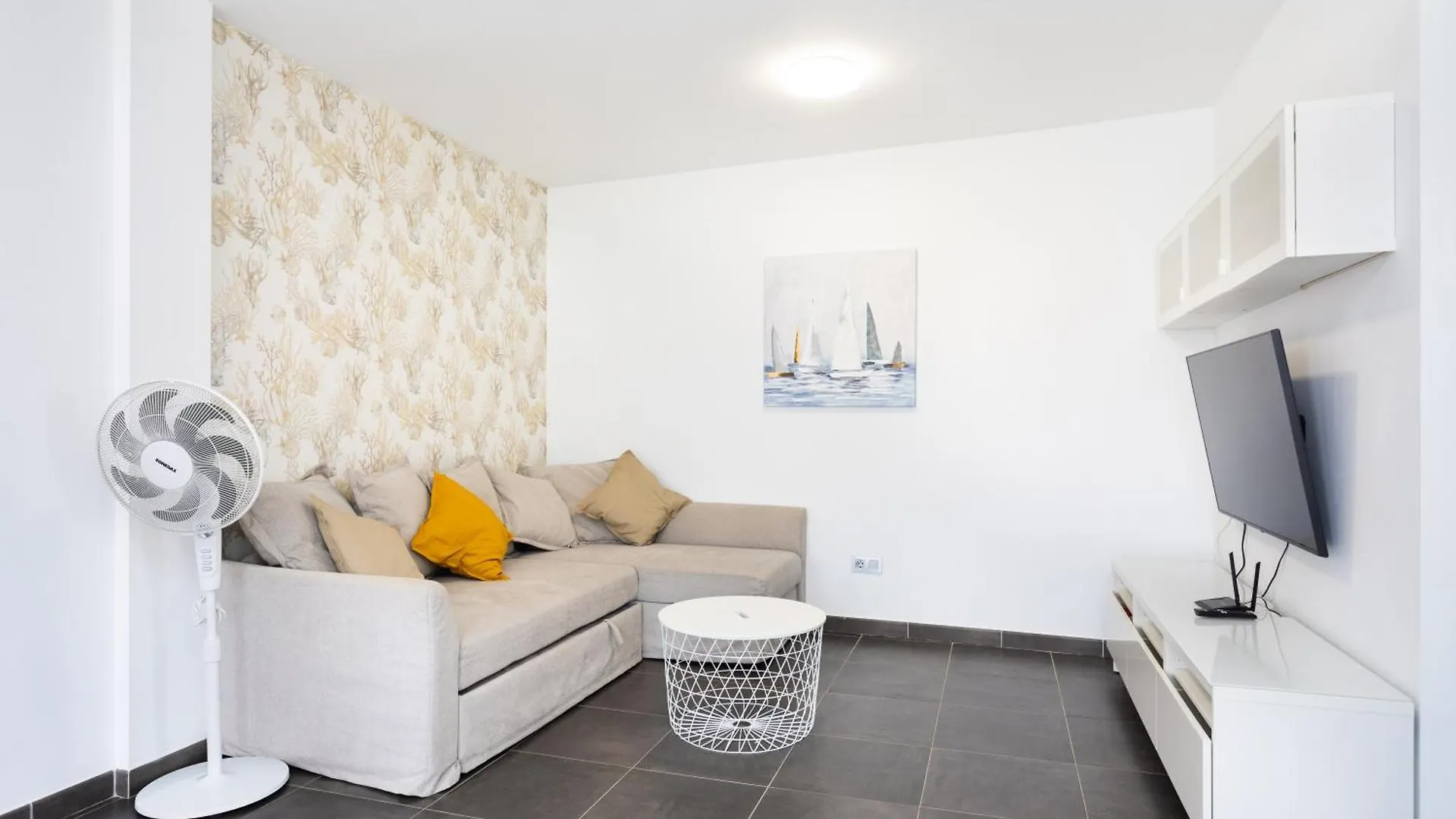 New Apartment Center Los Cristianos  Los Cristianos (Tenerife)